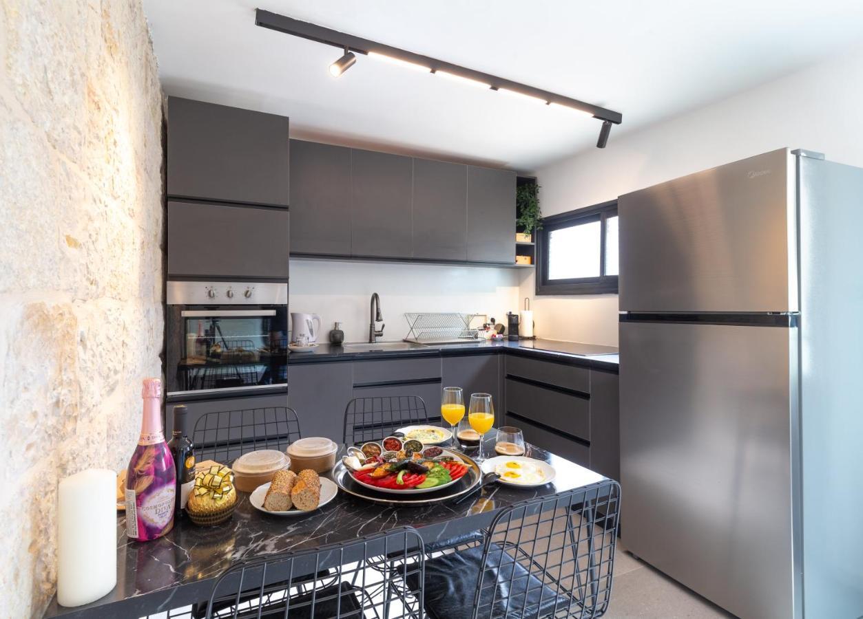 Mamilla View- Suites & Apt Hotel Jerusalem Ngoại thất bức ảnh